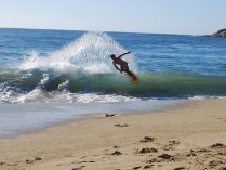 Surfeando con Skimboard